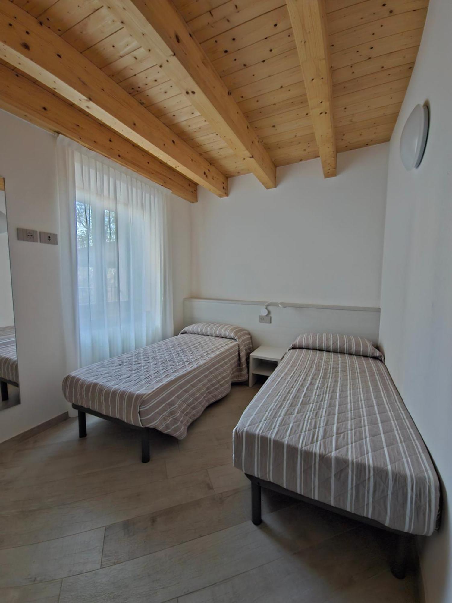 Casa Antico Borgo - Appartamento 1 Assenza di Brenzone Luaran gambar
